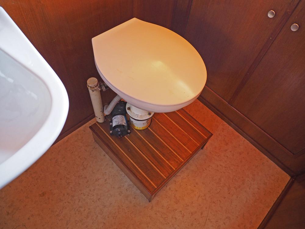 Aft cabin, Accommodation